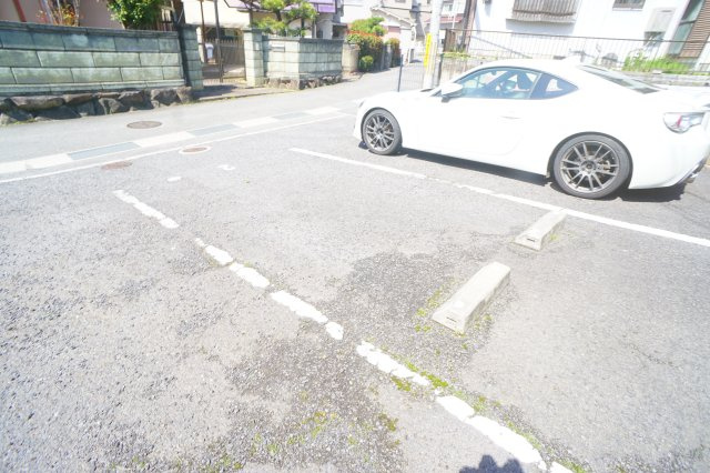 プラムハウスⅡの駐車場