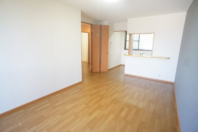 プラムハウスⅡの居間・リビング