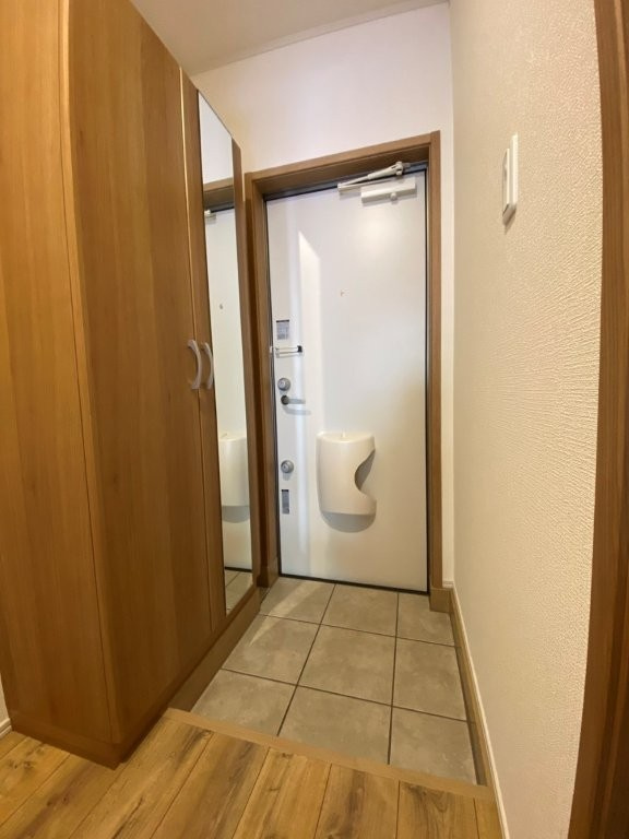 ポライトリーＣの玄関