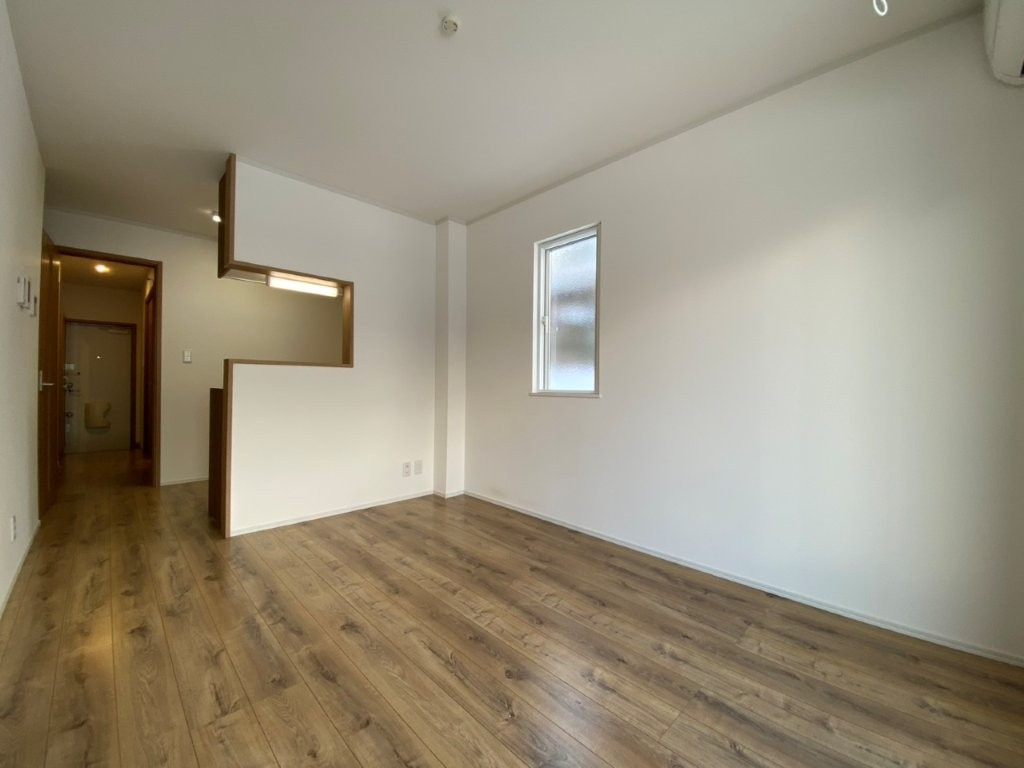 ポライトリーＣの居間・リビング