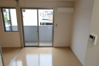 【居間・リビング】 | ルミエ広畑本町