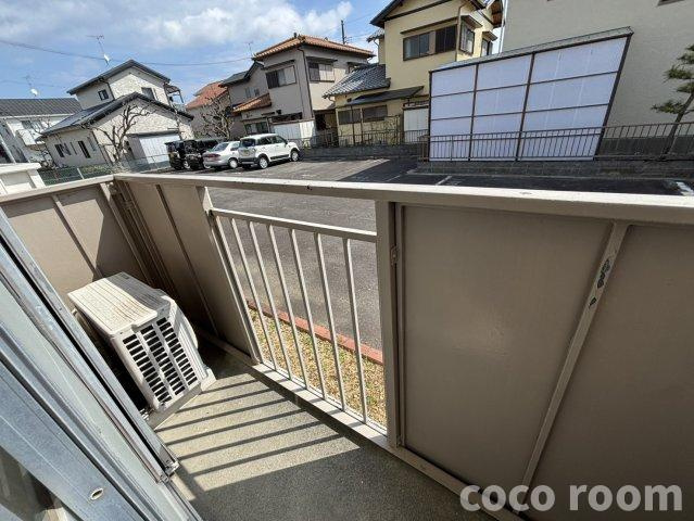 コーポ八好Aの玄関