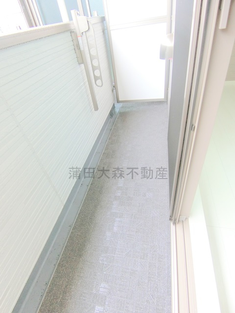 インベスト蒲田East7のバルコニー|物干し金具付きのバルコニー