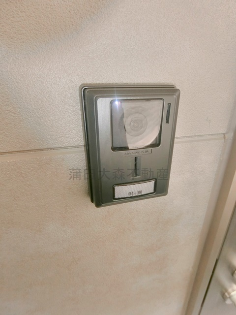 インベスト蒲田East7の玄関