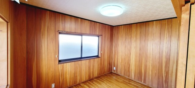 広野町尖山の洋室|広々とした洋室です