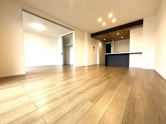 リベーラガーデン Ｅ棟（セントラルイースト）の居間・リビング