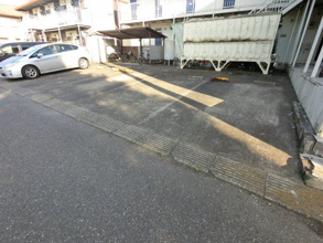 【駐車場】
