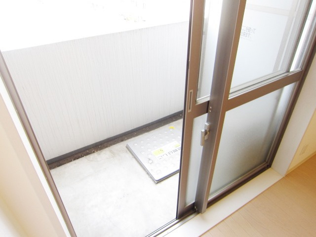 プライムスクエアのバルコニー|別号室の参考写真です。