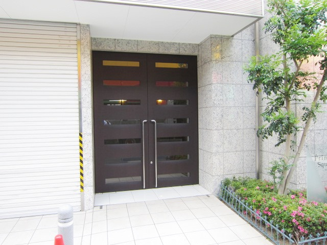 プライムスクエアのエントランス