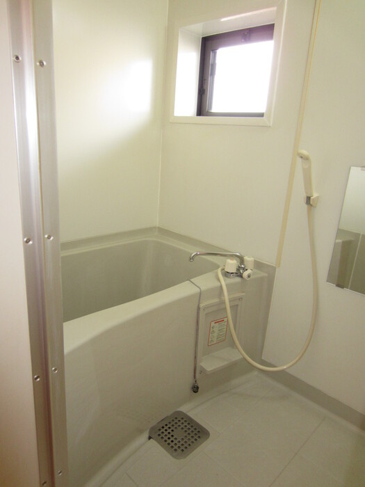 ヴィラ・モナリエール B棟|Ｂ107 浴室