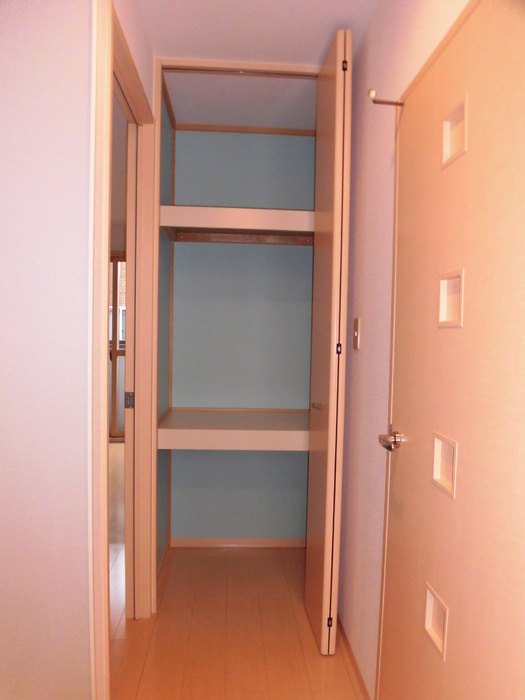 ヴィラ・モナリエール B棟の収納|Ｂ107 収納