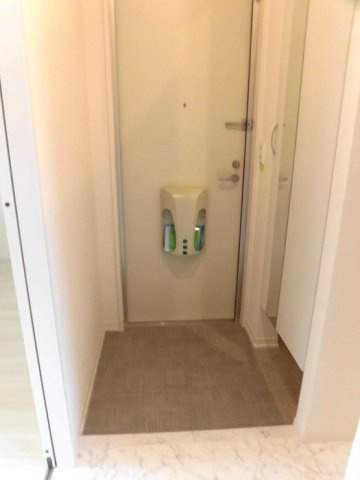 アールエム吉尾 B棟の玄関|B101 玄関