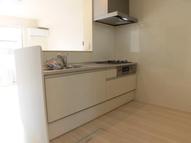 アールエム吉尾 B棟のキッチン|B101 対面キッチン