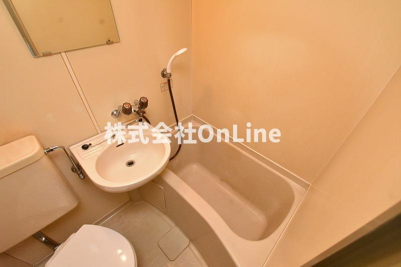 東大阪市上小阪２丁目の賃貸マンションの洗面所