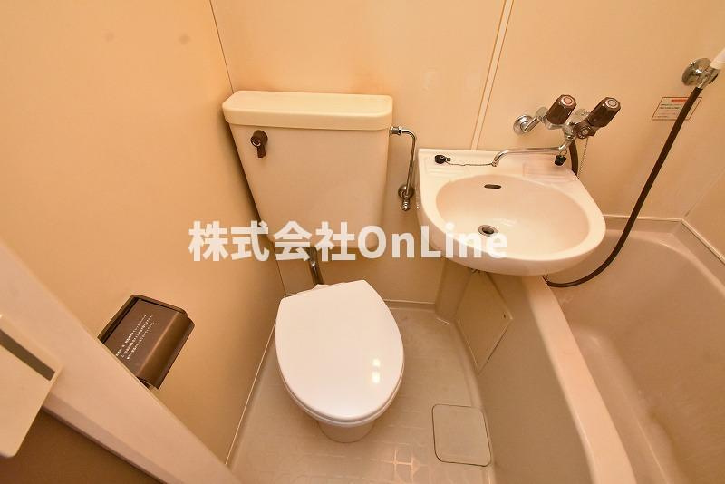 東大阪市上小阪２丁目の賃貸マンションのトイレ