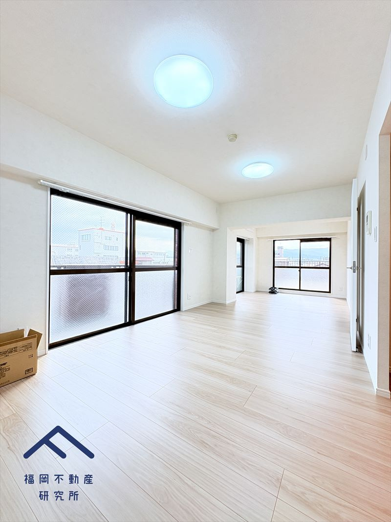 ロマネスク井尻第6の居間・リビング