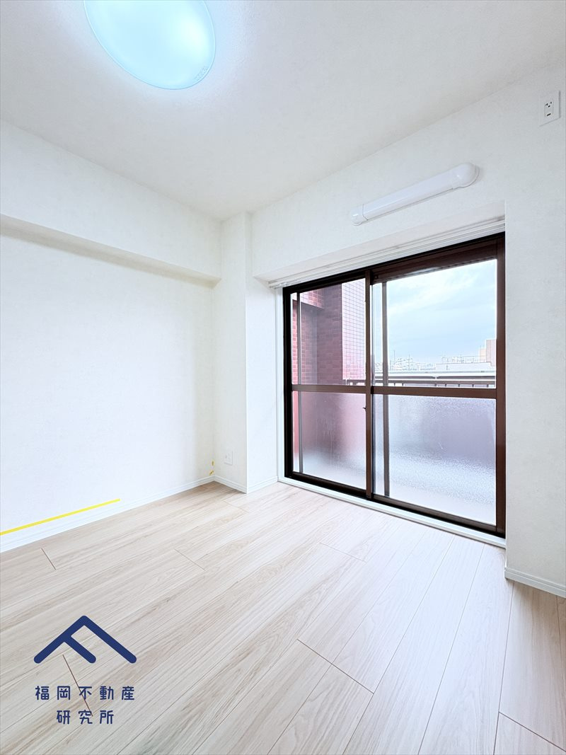 ロマネスク井尻第6の洋室