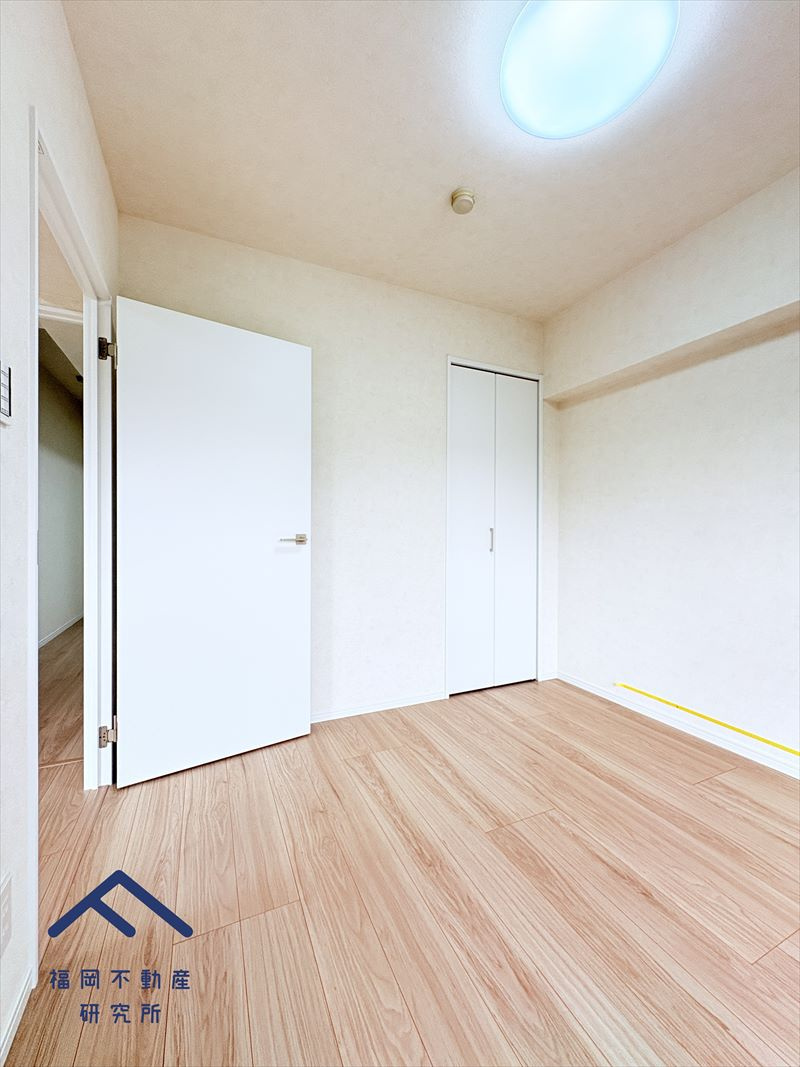 ロマネスク井尻第6の洋室