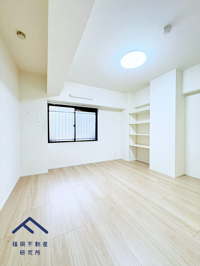 ロマネスク井尻第6の洋室