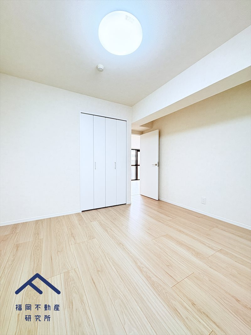 ロマネスク井尻第6の洋室