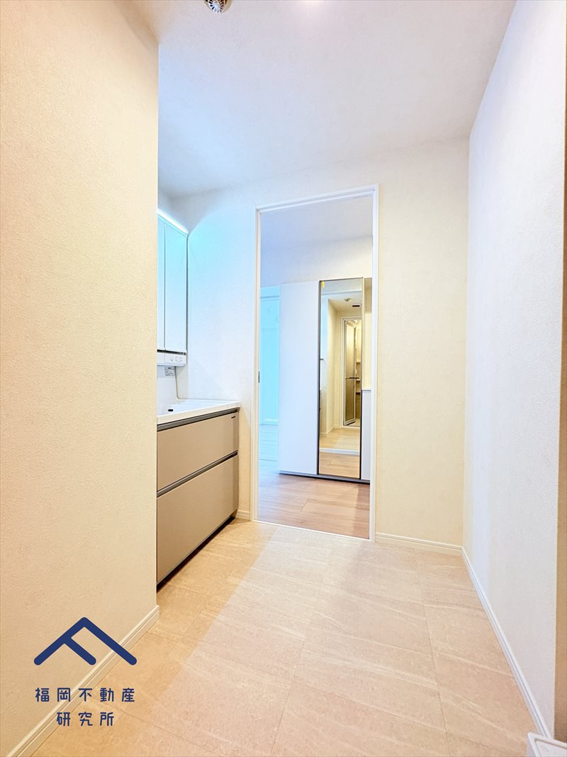 ロマネスク井尻第6の玄関