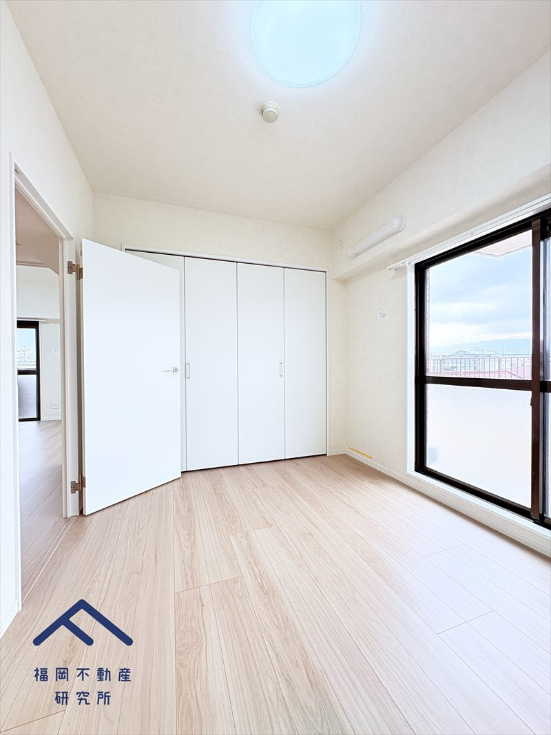 ロマネスク井尻第6の洋室