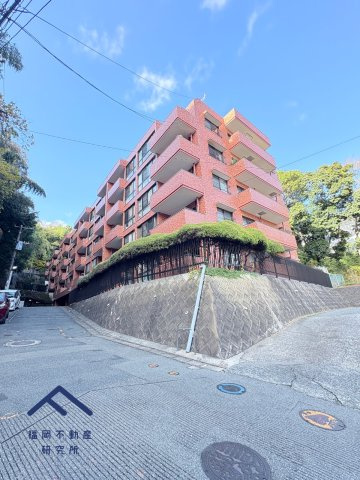 ライオンズマンション平尾台３号棟の外観