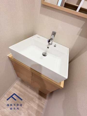 ライオンズマンション平尾台３号棟の独立洗面台