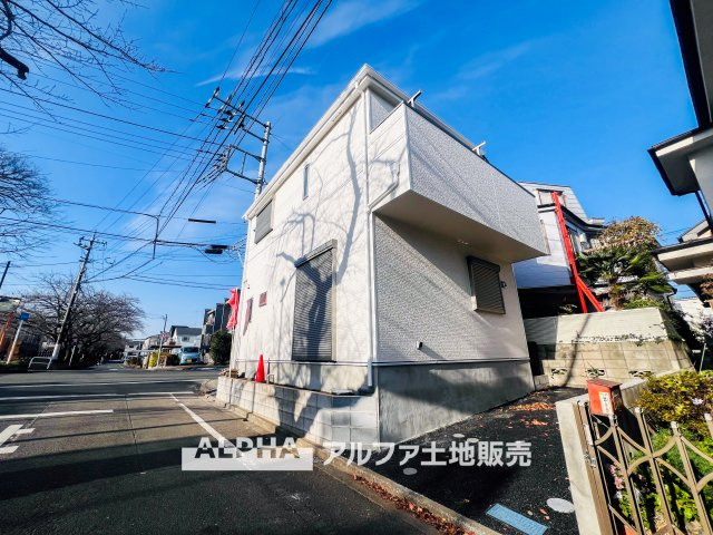 ~福生南田園~ Newly built houseの外観|【Love】
◆愛する人達◆との幸せな時間をここで楽しむ。採光、耐震性、デザイン、そして対面キッチンを備えたユーティリティー。何も妥協しないライフスタイル。愛する家族を大切にする人達が住まう家。