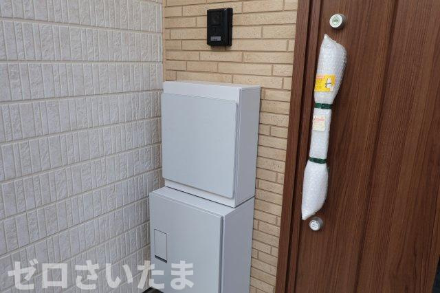 《仲介手数料無料》南区大字太田窪2609-4新築一戸建ての玄関