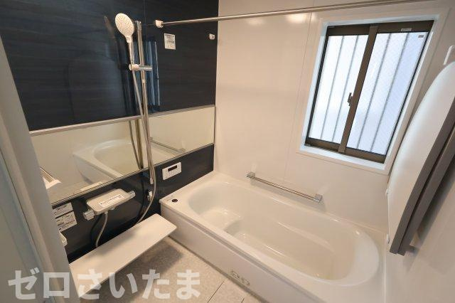 《仲介手数料無料》南区大字太田窪2609-4新築一戸建ての浴室