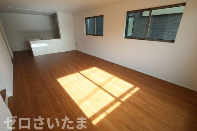 《仲介手数料無料》南区大字太田窪2609-4新築一戸建て