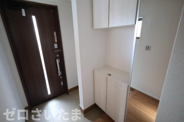 《仲介手数料無料》南区大字太田窪2609-4新築一戸建ての玄関