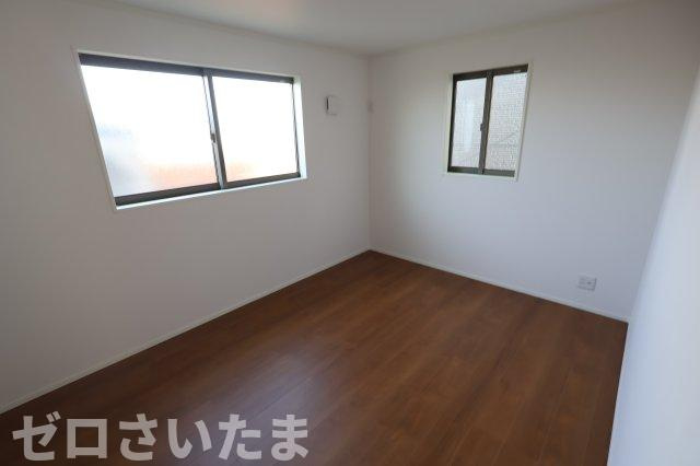 《仲介手数料無料》南区大字太田窪2609-4新築一戸建ての洋室