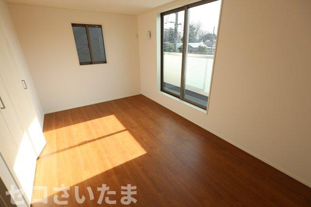 《仲介手数料無料》南区大字太田窪2609-4新築一戸建ての洋室