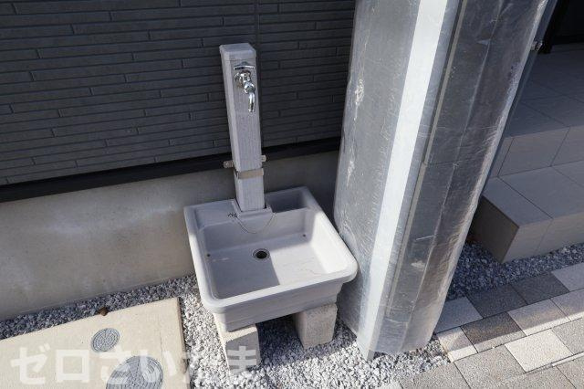 《仲介手数料無料》南区大字太田窪2609-4新築一戸建ての外観