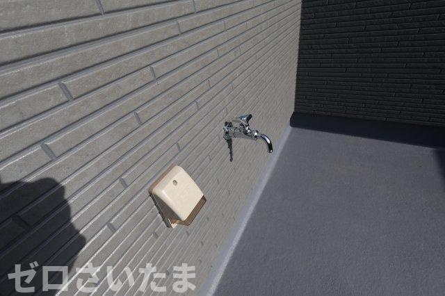 《仲介手数料無料》南区大字太田窪2609-4新築一戸建てのバルコニー