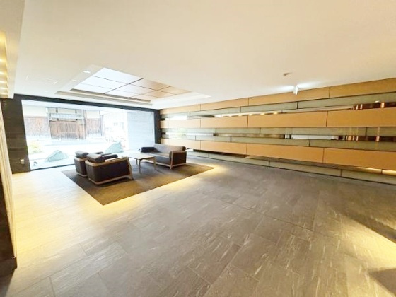 ローレルコート京都北野のロビー