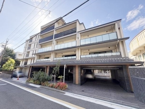 ローレルコート京都北野の外観