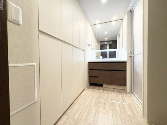 ローレルコート京都北野の独立洗面台