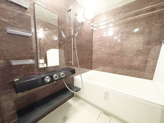 ローレルコート京都北野の浴室