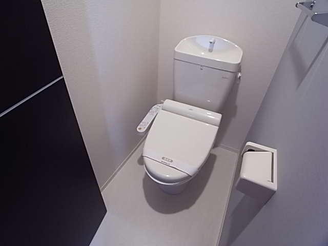 シャルマンハイムB棟のトイレ