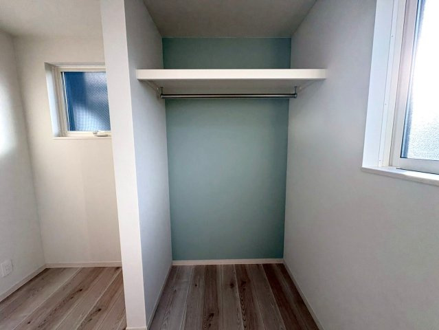 広々リビングの３ＬＤＫ◆インナーバルコニー付き◆駐車スペース２台分有り◆宇治市五ヶ庄上村の収納|クローゼット