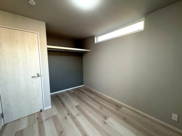 広々リビングの３ＬＤＫ◆インナーバルコニー付き◆駐車スペース２台分有り◆宇治市五ヶ庄上村の洋室|洋室