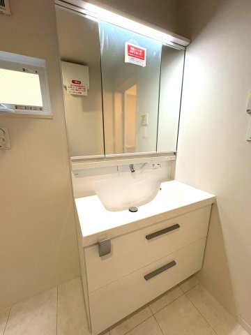 広々リビングの３ＬＤＫ◆インナーバルコニー付き◆駐車スペース２台分有り◆宇治市五ヶ庄上村の独立洗面台|洗面化粧台