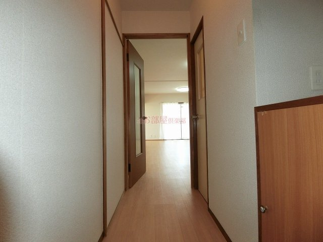 グランカーサ清蘭の玄関|収納もある玄関です