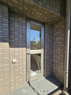 【設備】 | サーパス中河原 | バルコニーにはキッチン側からも入室可能です