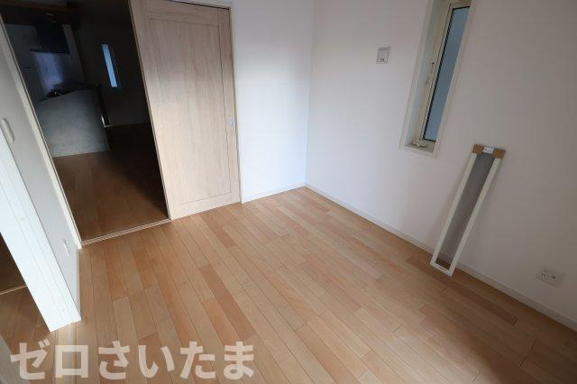 《仲介手数料無料》浦和区大東２丁目23-5新築一戸建てグランパティオの洋室