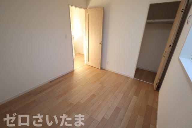《仲介手数料無料》浦和区大東２丁目23-5新築一戸建てグランパティオの洋室