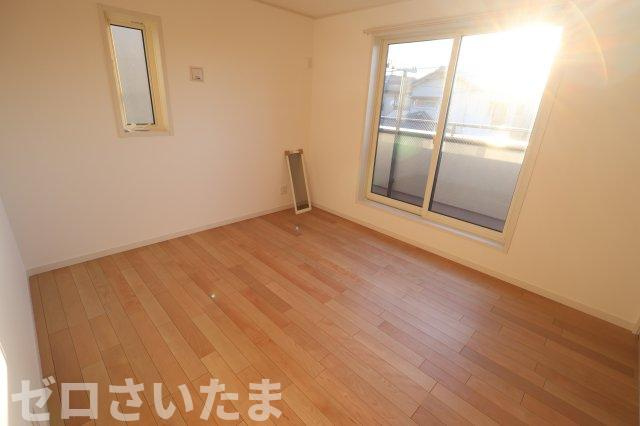 《仲介手数料無料》浦和区大東２丁目23-5新築一戸建てグランパティオの洋室
